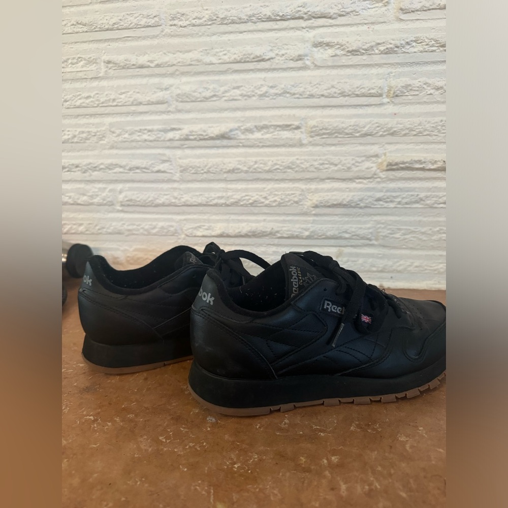 Reebok classic black leather sneakers - Picture 9 of 12